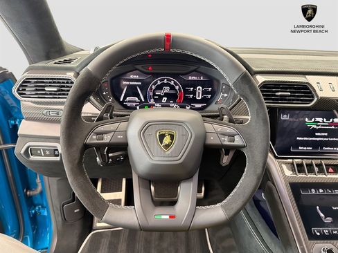 Used 2024 Lamborghini Urus Performante AWD/4WD image 12