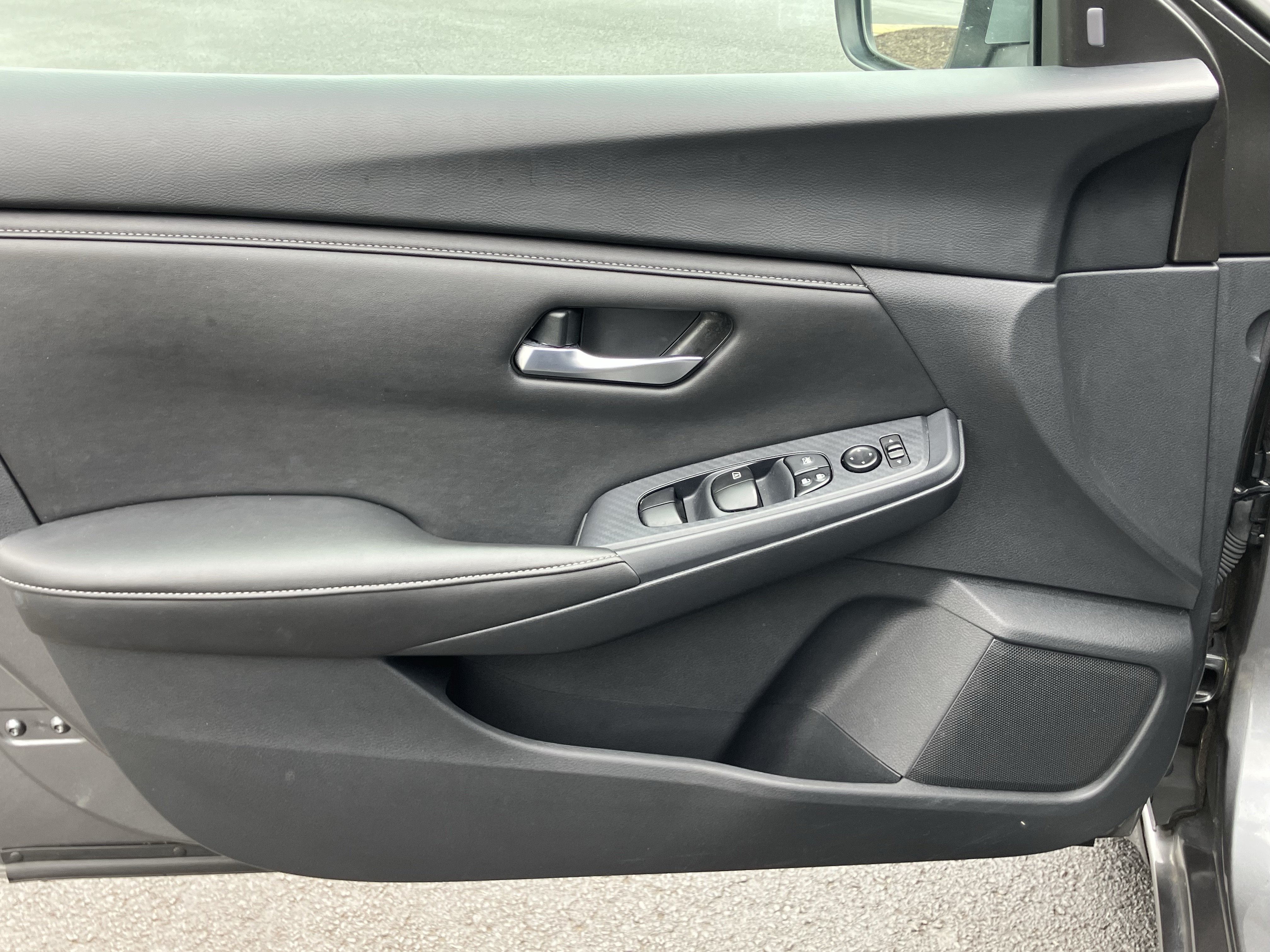 Used 2023 Nissan Sentra SV FWD image 14