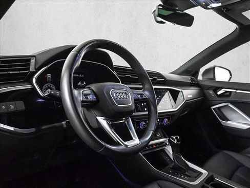 Used 2022 Audi Q3 2.0T Premium Plus image 10