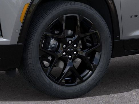 New 2026 Chevrolet Traverse RS w/ LPO, Floor Liner Package image 9