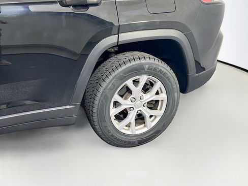 Used 2022 Jeep Grand Cherokee Limited image 29