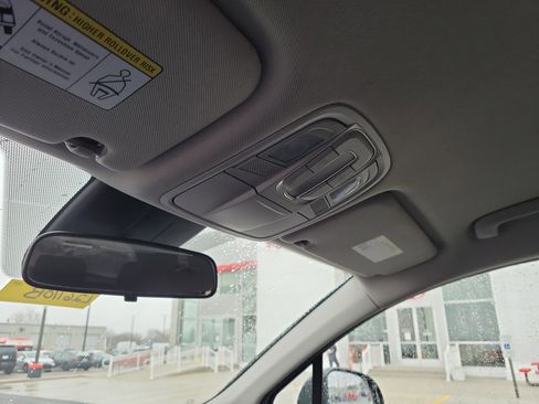 Used 2020 Hyundai Santa Fe SE image 30