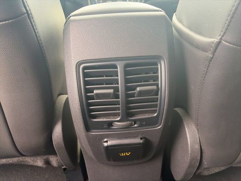 Used 2017 Ford Escape Titanium AWD/4WD image 10