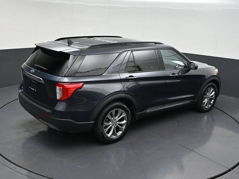 Used 2022 Ford Explorer XLT w/ Equipment Group 202A RWD image 14