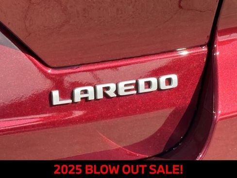 New 2025 Jeep Grand Cherokee Laredo X image 7