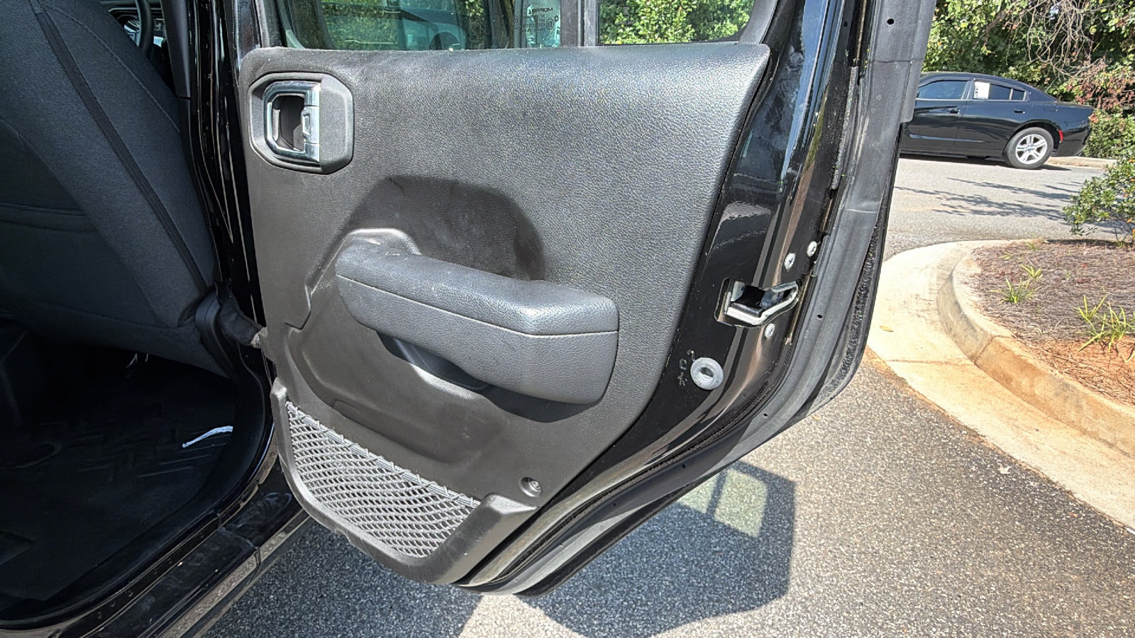 Used 2025 Jeep Wrangler Unlimited Sport AWD/4WD image 20