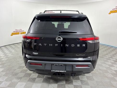 New 2026 Nissan Pathfinder Platinum FWD image 4