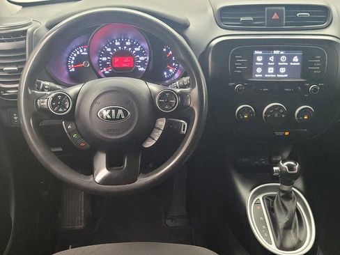 Used 2019 Kia Soul FWD image 22