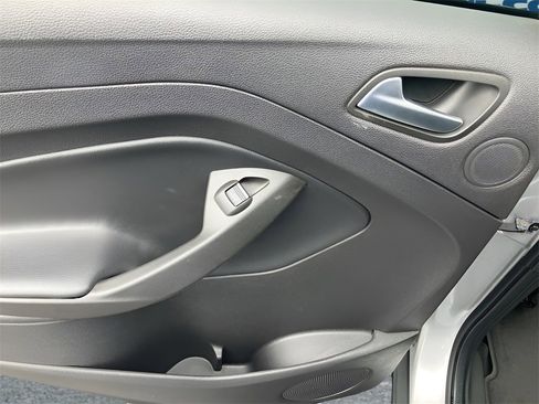 Used 2018 Ford Escape Titanium w/ Ford Safe & Smart Package image 43