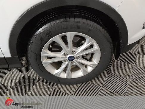 Used 2018 Ford Escape SE image 43
