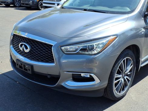 Used 2017 INFINITI QX60 Luxe w/ Deluxe Technology Package AWD/4WD image 8