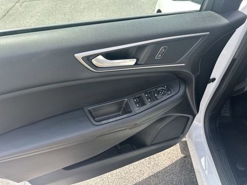 Used 2023 Ford Edge SEL image 25