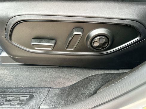 Used 2025 Jeep Grand Cherokee L Altitude image 18