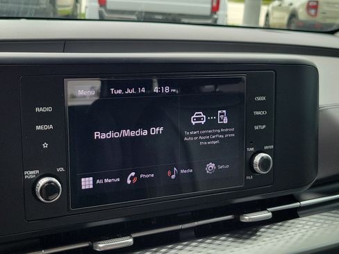 Used 2024 Kia Carnival LX FWD image 12