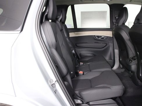 New 2026 Volvo XC90 B5 Plus image 11