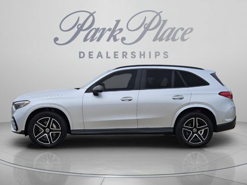 Certified 2026 Mercedes-Benz GLC 300 image 2