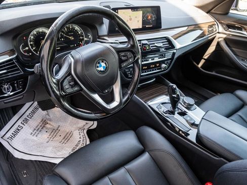 Used 2019 BMW 530i xDrive w/ Convenience Package AWD/4WD image 16