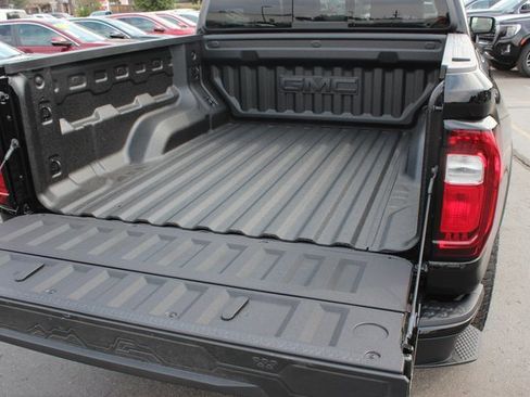 New 2026 GMC Canyon Denali w/ LPO, Denali Black Edition image 58