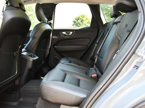 Certified 2024 Volvo XC60 B5 Core w/ Climate Package AWD/4WD image 18