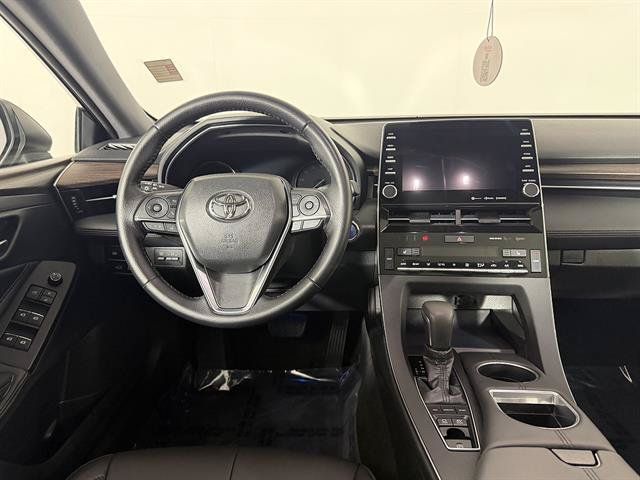 Used 2019 Toyota Avalon XLE w/ Moonroof Package FWD image 13