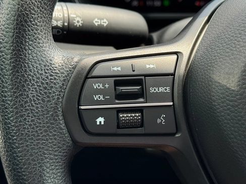 Used 2025 Honda CR-V LX image 24