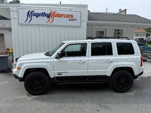 Used 2016 Jeep Patriot 75th Anniversary w/ Power Value Group AWD/4WD image 13