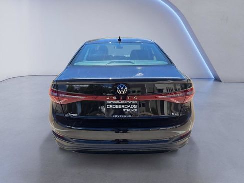 Used 2025 Volkswagen Jetta SE w/ Sunroof Package FWD image 5