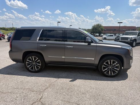 Used 2019 Cadillac Escalade Premium Luxury w/ LPO, Escalade Noir Package AWD/4WD image 4