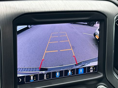 Used 2022 GMC Sierra 3500 Denali image 19