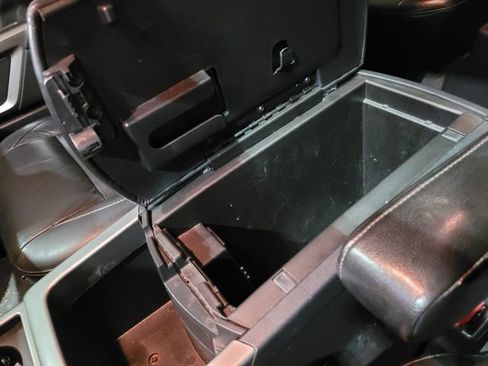 Used 2015 Nissan Armada Platinum image 44