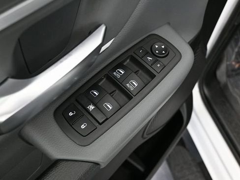 Used 2022 RAM 1500 Big Horn AWD/4WD image 23