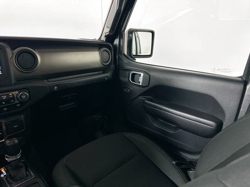 Used 2019 Jeep Wrangler Unlimited Sport S AWD/4WD image 23