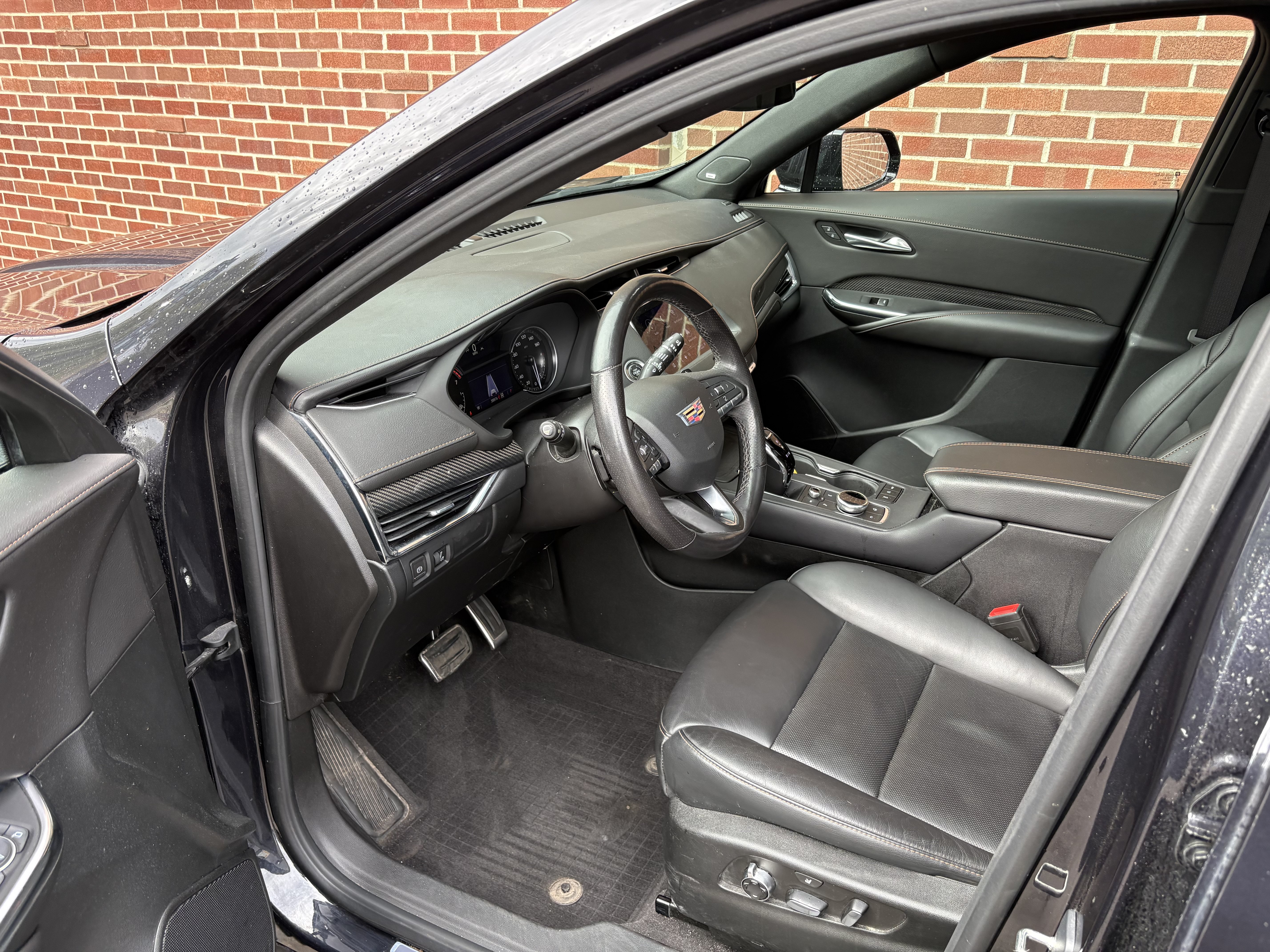 Used 2023 Cadillac XT4 Sport AWD/4WD image 3