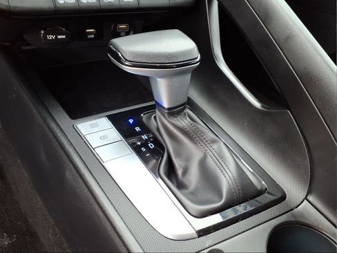 Used 2023 Hyundai Elantra SEL w/ Preferred Accessory Package image 16