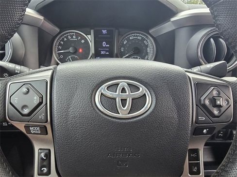 Used 2020 Toyota Tacoma SR5 image 35