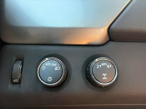 Used 2017 Chevrolet Tahoe LT AWD/4WD image 11
