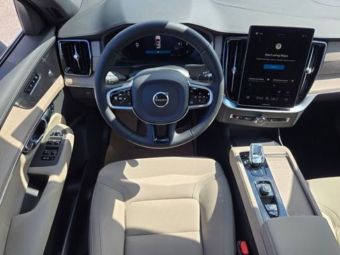 New 2026 Volvo XC90 B6 Plus w/ Protection Package Premier AWD/4WD image 17