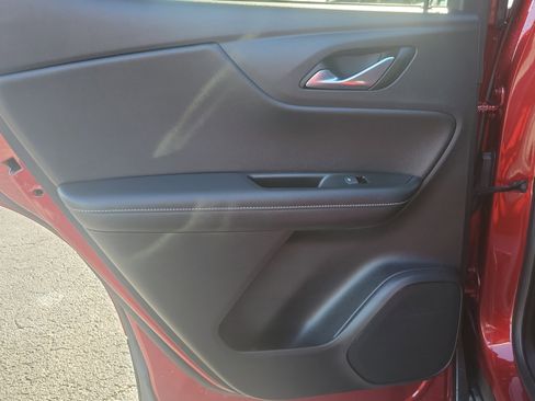 Used 2023 Chevrolet Blazer LT image 11