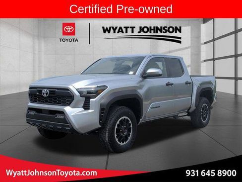 Certified 2025 Toyota Tacoma TRD Off-Road AWD/4WD image 1