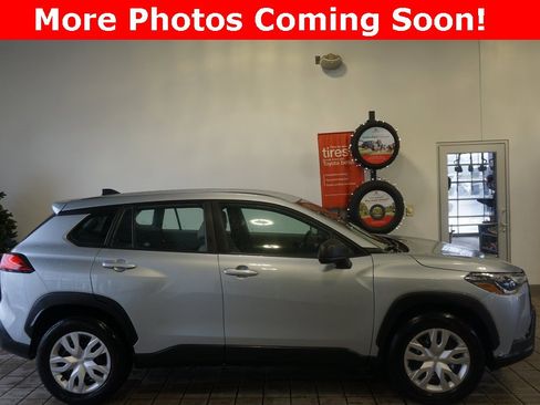 Certified 2023 Toyota Corolla Cross L image 2