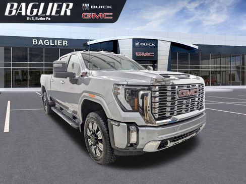 Used 2025 GMC Sierra 3500 Denali w/ Denali Reserve Package image 1