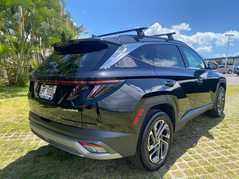 Certified 2025 Hyundai Tucson Limited AWD/4WD image 7