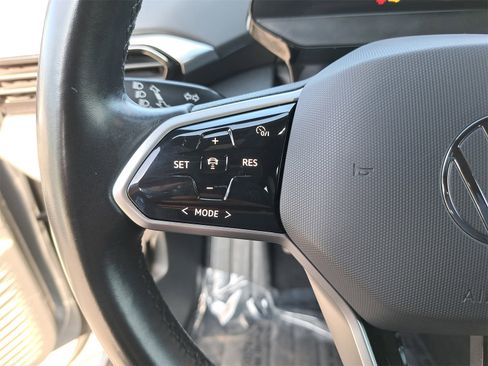 Certified 2022 Volkswagen ID.4 Pro image 16