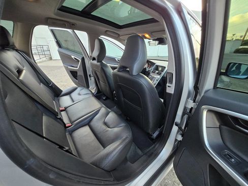 Used 2015 Volvo XC60 T5 Premier image 29
