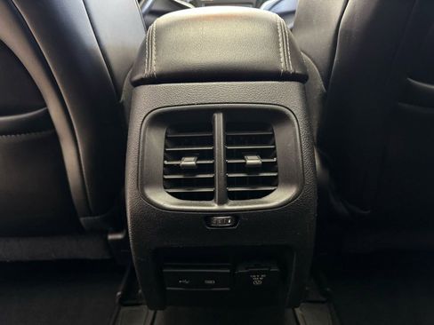 Used 2019 Jeep Cherokee Limited AWD/4WD image 26