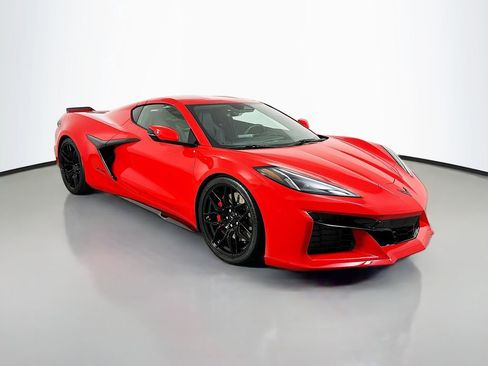Used 2025 Chevrolet Corvette Z06 image 7