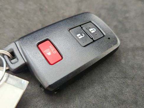 Used 2023 Toyota Tacoma TRD Off-Road image 21