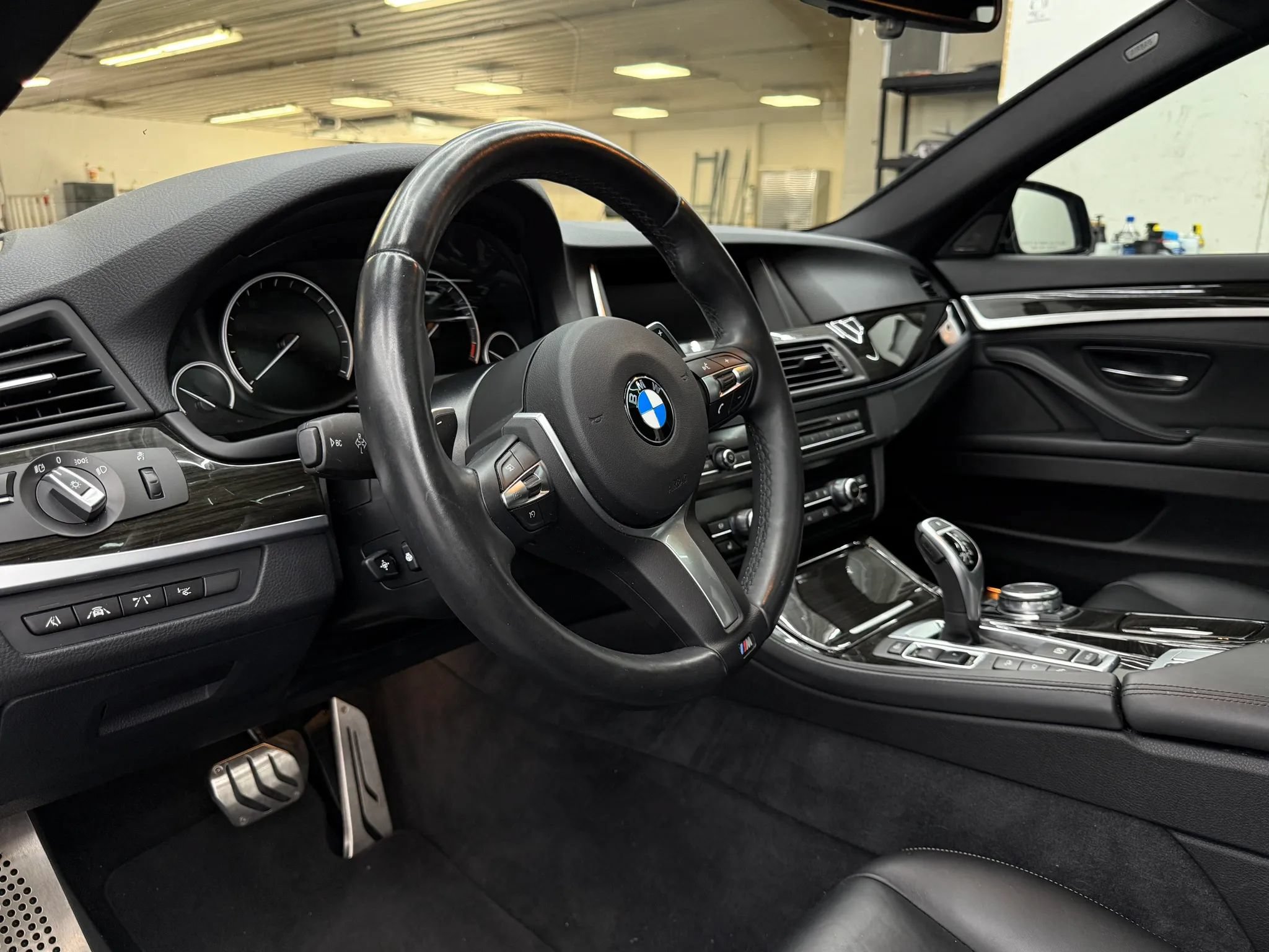 Used 2016 BMW 535i xDrive Sedan AWD/4WD image 14