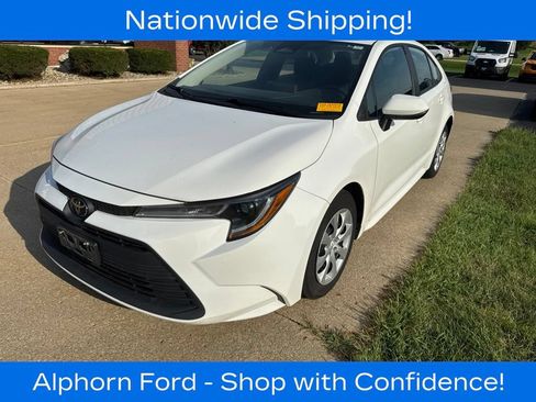 Used 2023 Toyota Corolla LE FWD image 3