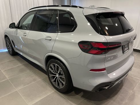 New 2026 BMW X5 xDrive40i w/ M Sport Package image 4